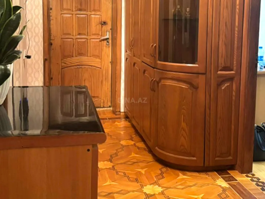 Satılır 4 otaqlı mənzil 80 m²