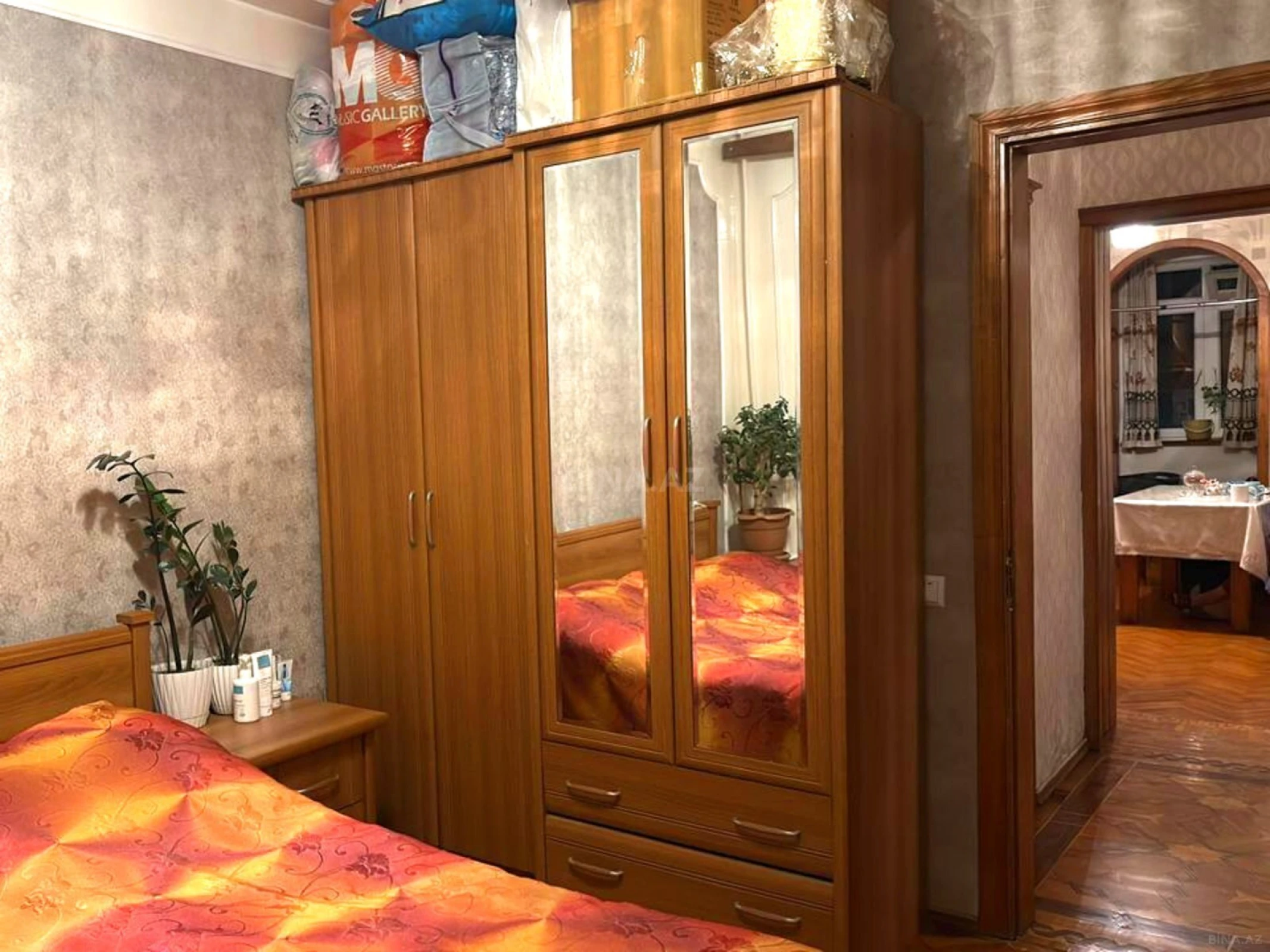 Satılır 4 otaqlı mənzil 80 m²