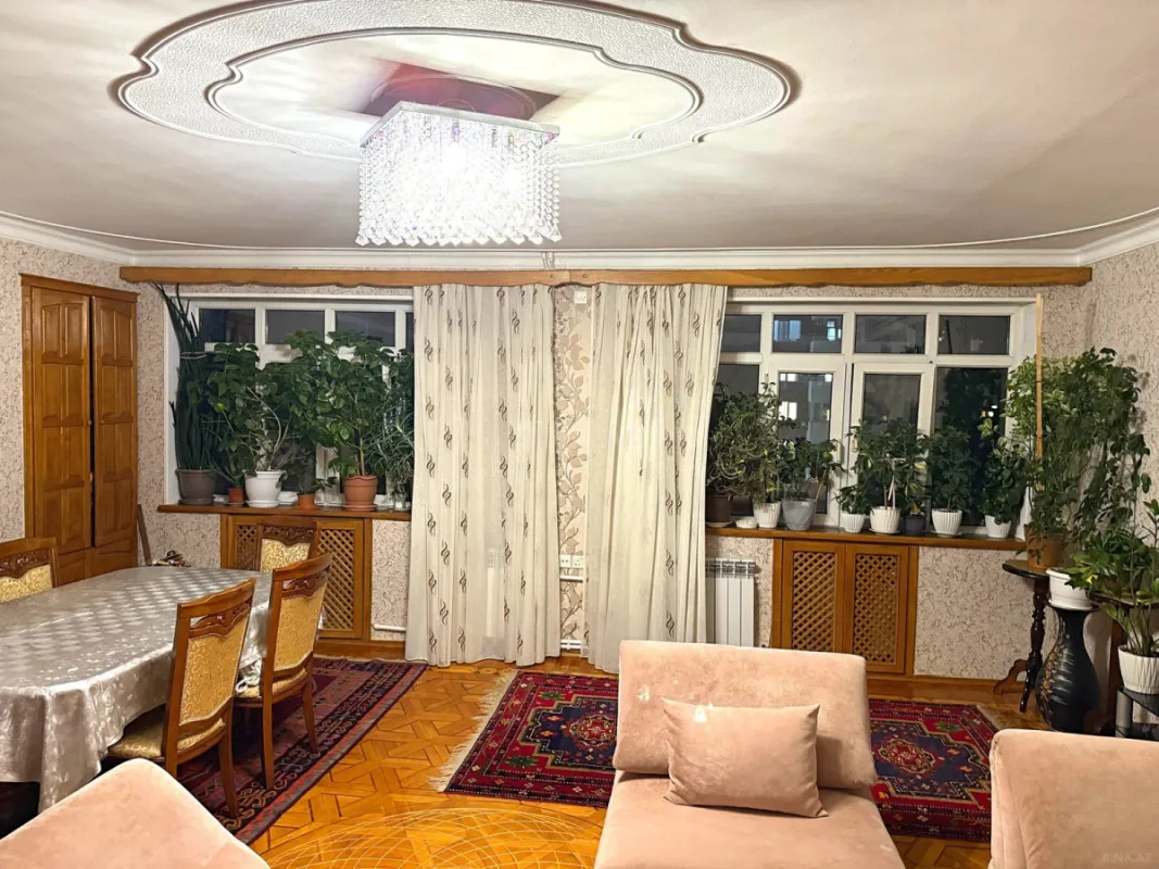 Satılır 4 otaqlı mənzil 80 m²