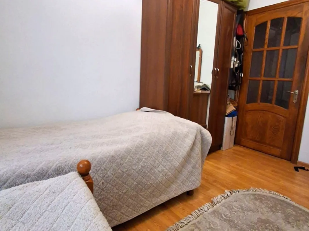 Satılır 4 otaqlı mənzil 80 m²