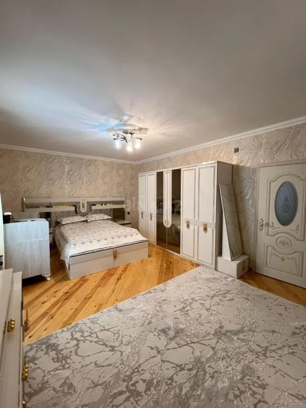 Satılır 4 otaqlı həyət evi 135 m²