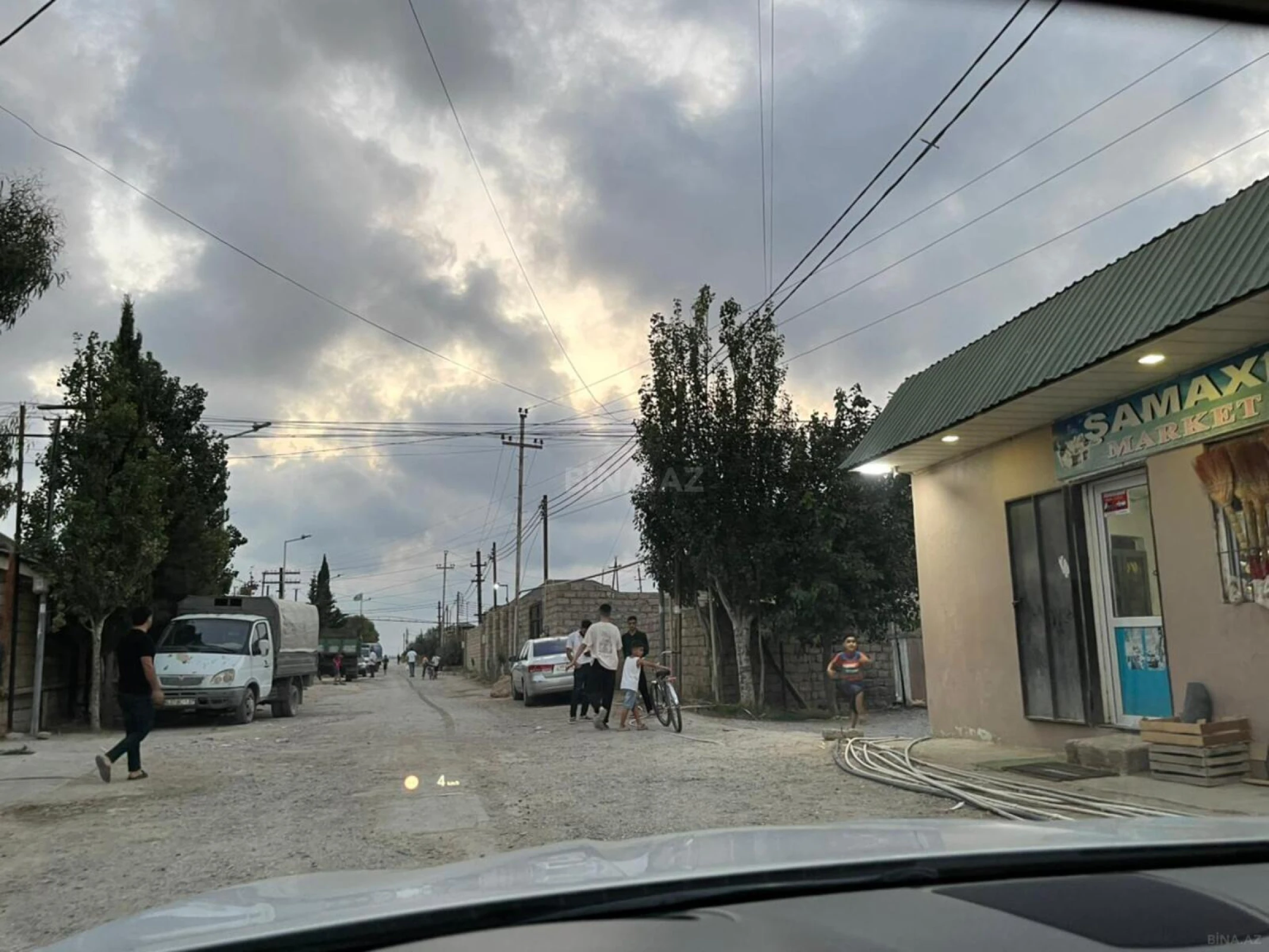 Satılır 4 otaqlı həyət evi 135 m²