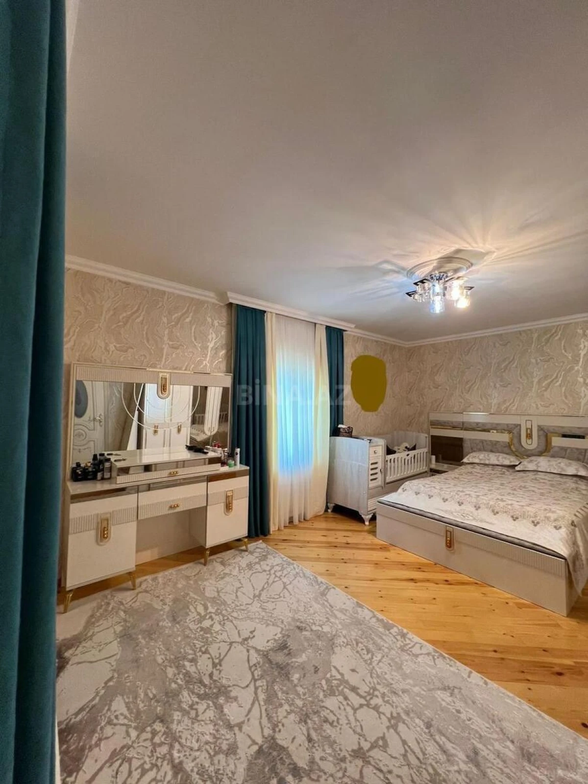 Satılır 4 otaqlı həyət evi 135 m²