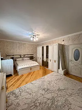 Satılır 4 otaqlı həyət evi 135 m²