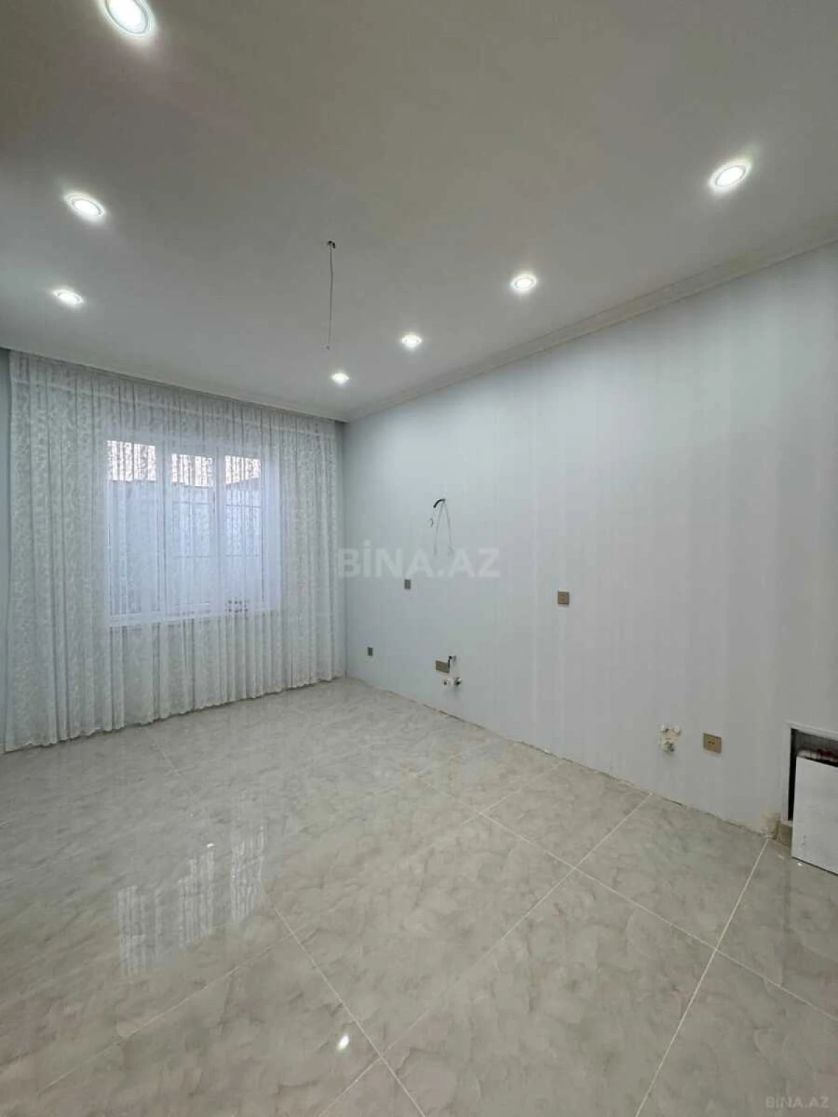 Satılır 4 otaqlı həyət evi 135 m²