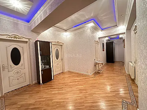 Satılır 3 otaqlı mənzil 140 m²