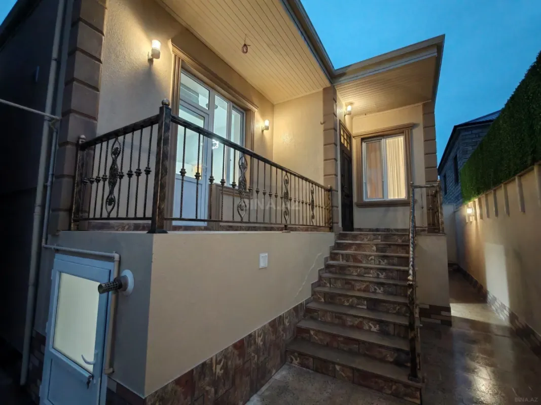 Satılır 4 otaqlı həyət evi 130 m²