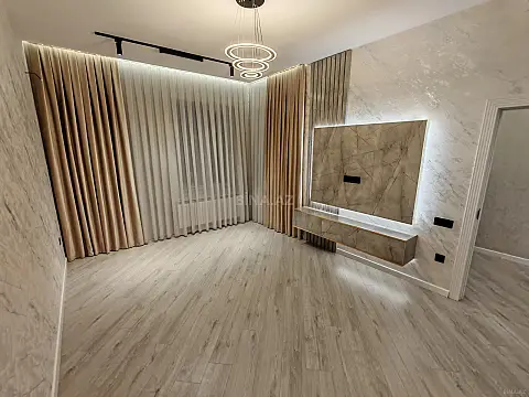 Satılır 4 otaqlı həyət evi 130 m²