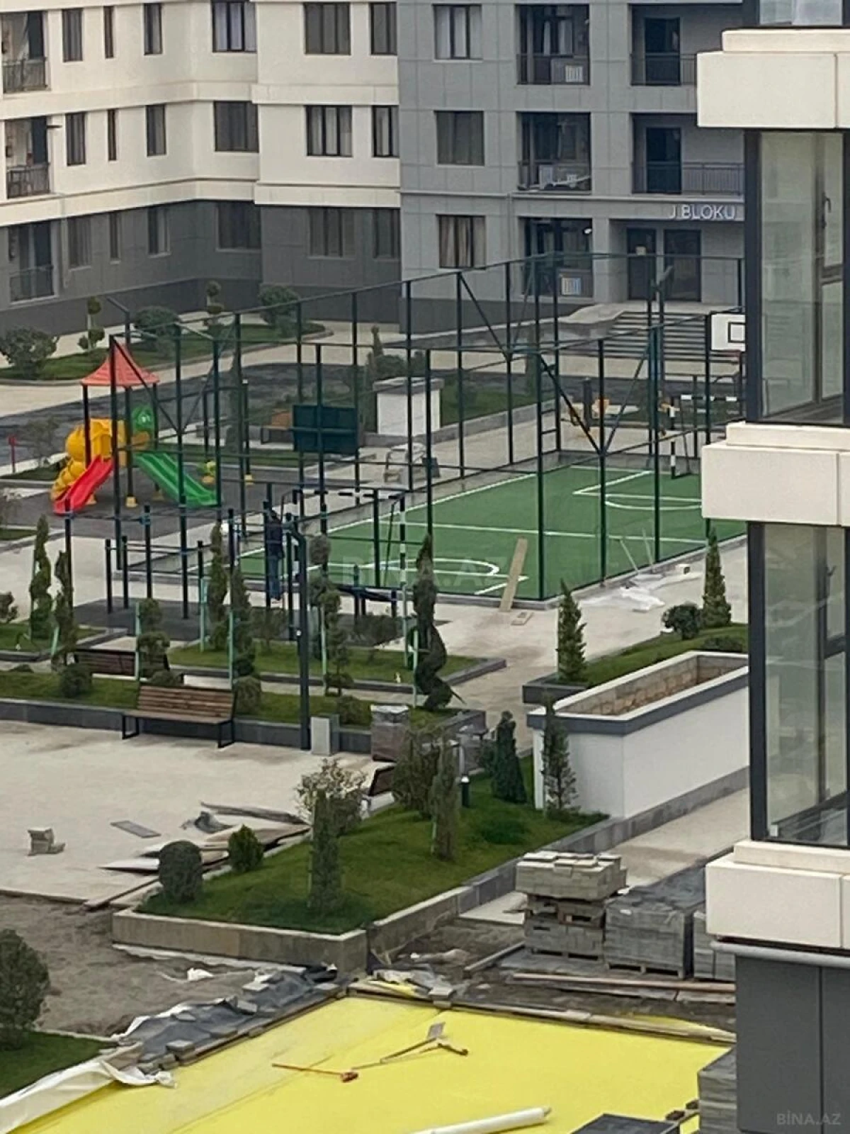 Satılır 3 otaqlı mənzil 77.7 m²