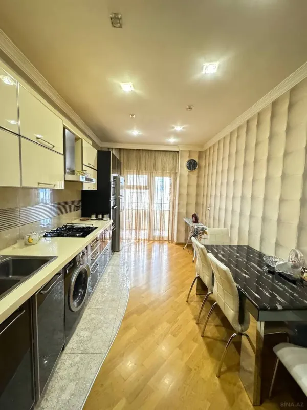 Satılır 3 otaqlı mənzil 128 m²