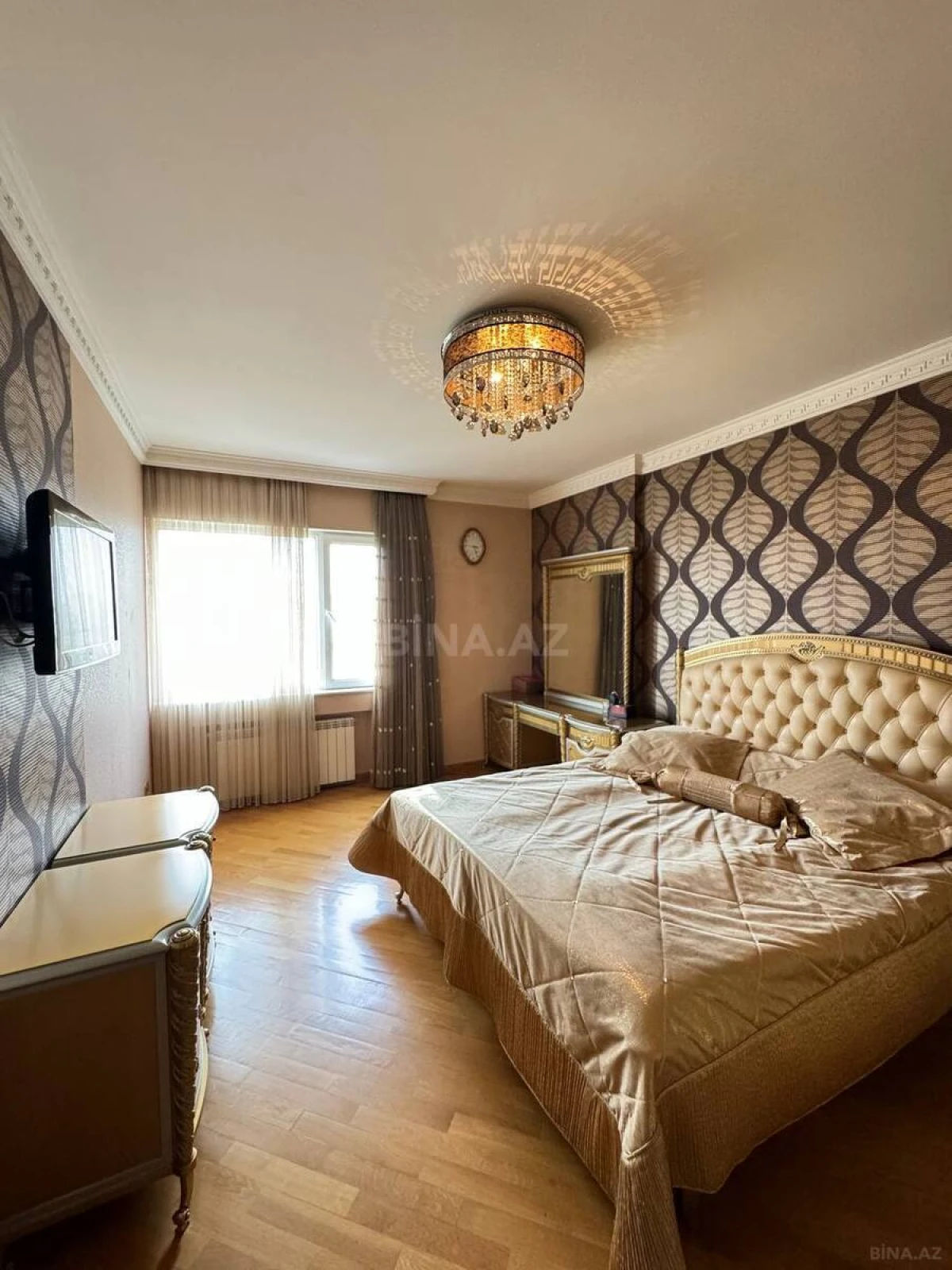 Satılır 3 otaqlı mənzil 128 m²