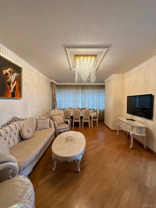 Satılır 3 otaqlı mənzil 128 m²