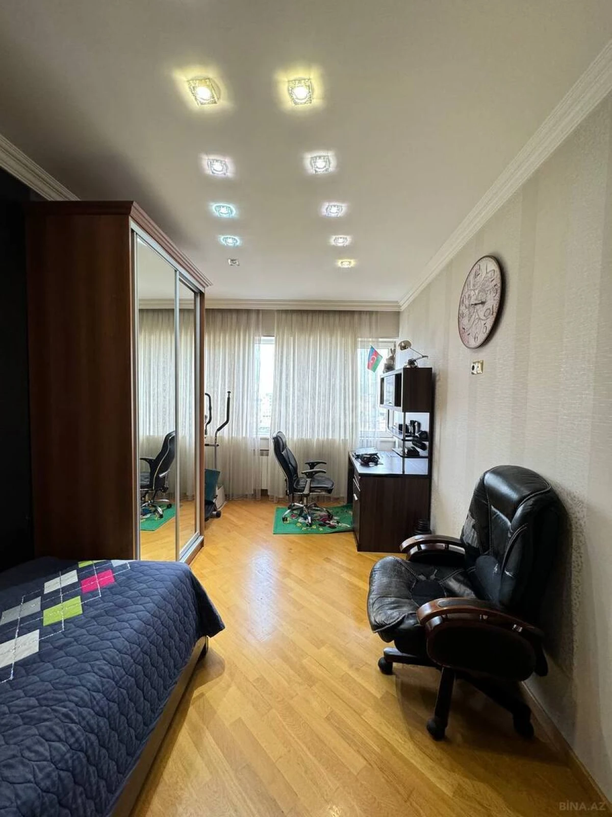 Satılır 3 otaqlı mənzil 128 m²