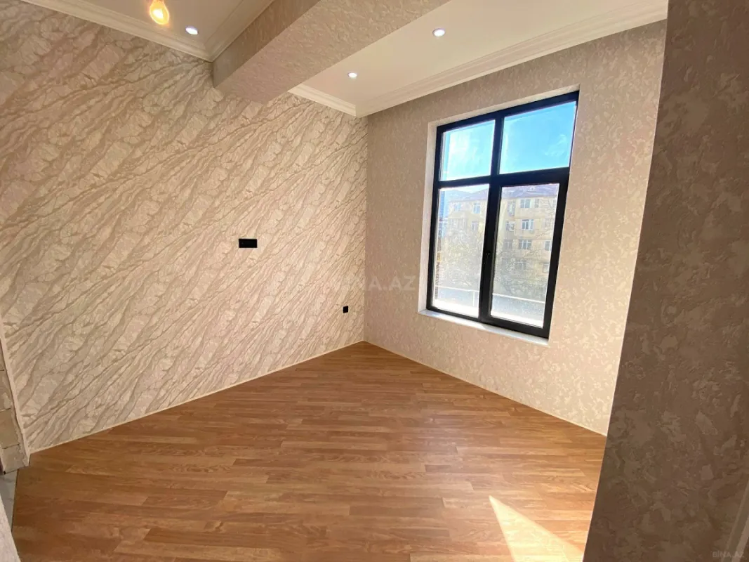 Satılır 3 otaqlı mənzil 92 m²