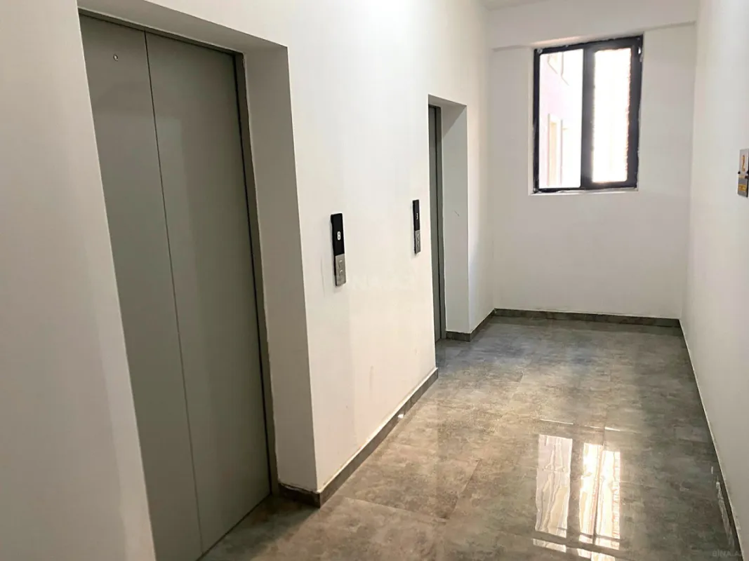 Satılır 3 otaqlı mənzil 92 m²