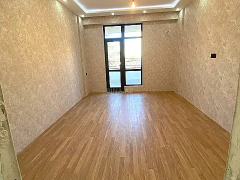 Satılır 3 otaqlı mənzil 92 m²