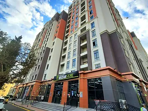 Satılır 3 otaqlı mənzil 92 m²