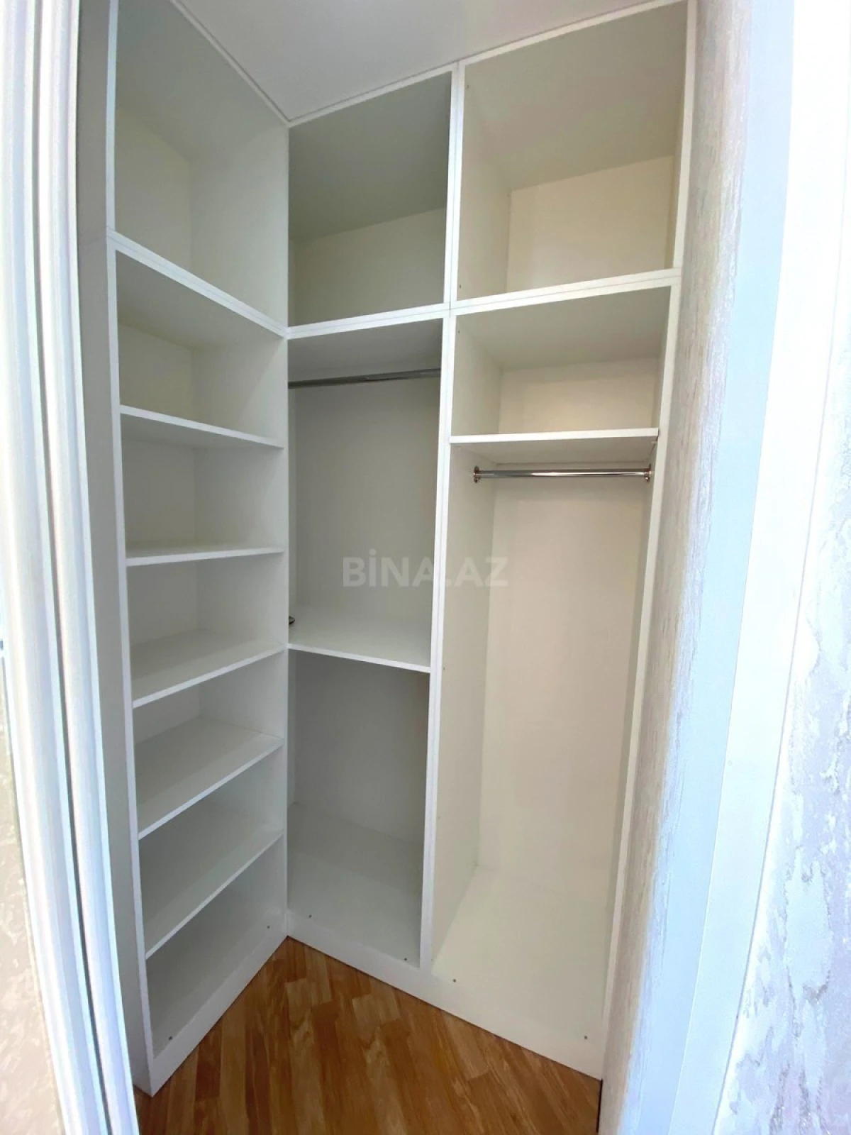 Satılır 3 otaqlı mənzil 92 m²