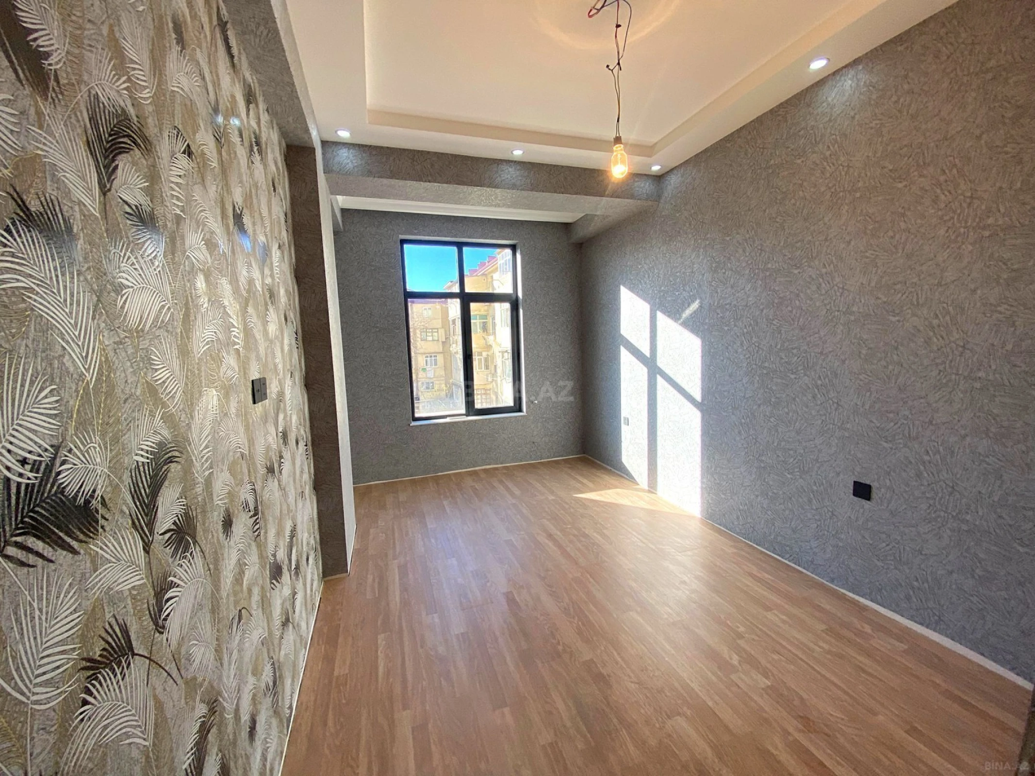 Satılır 3 otaqlı mənzil 92 m²