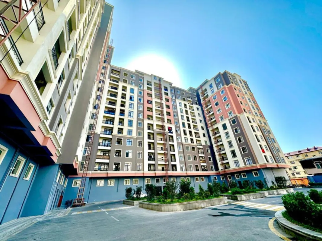 Satılır 3 otaqlı mənzil 92 m²