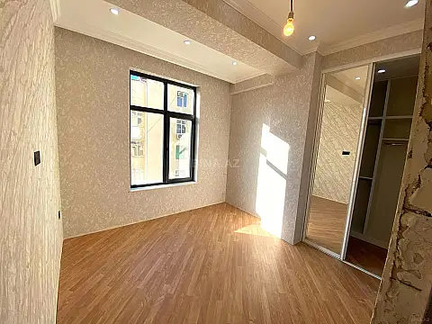 Satılır 3 otaqlı mənzil 92 m²