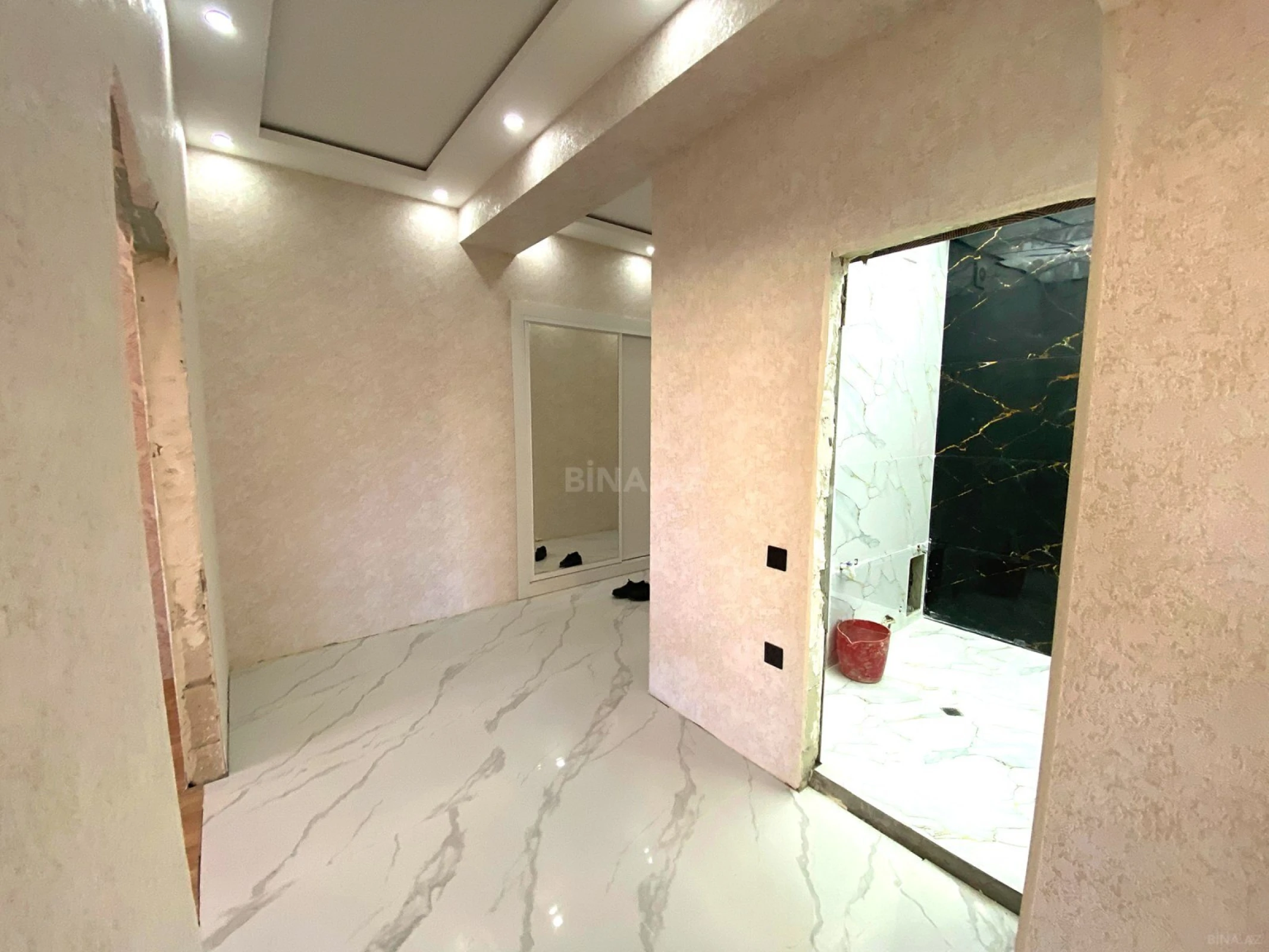 Satılır 3 otaqlı mənzil 92 m²