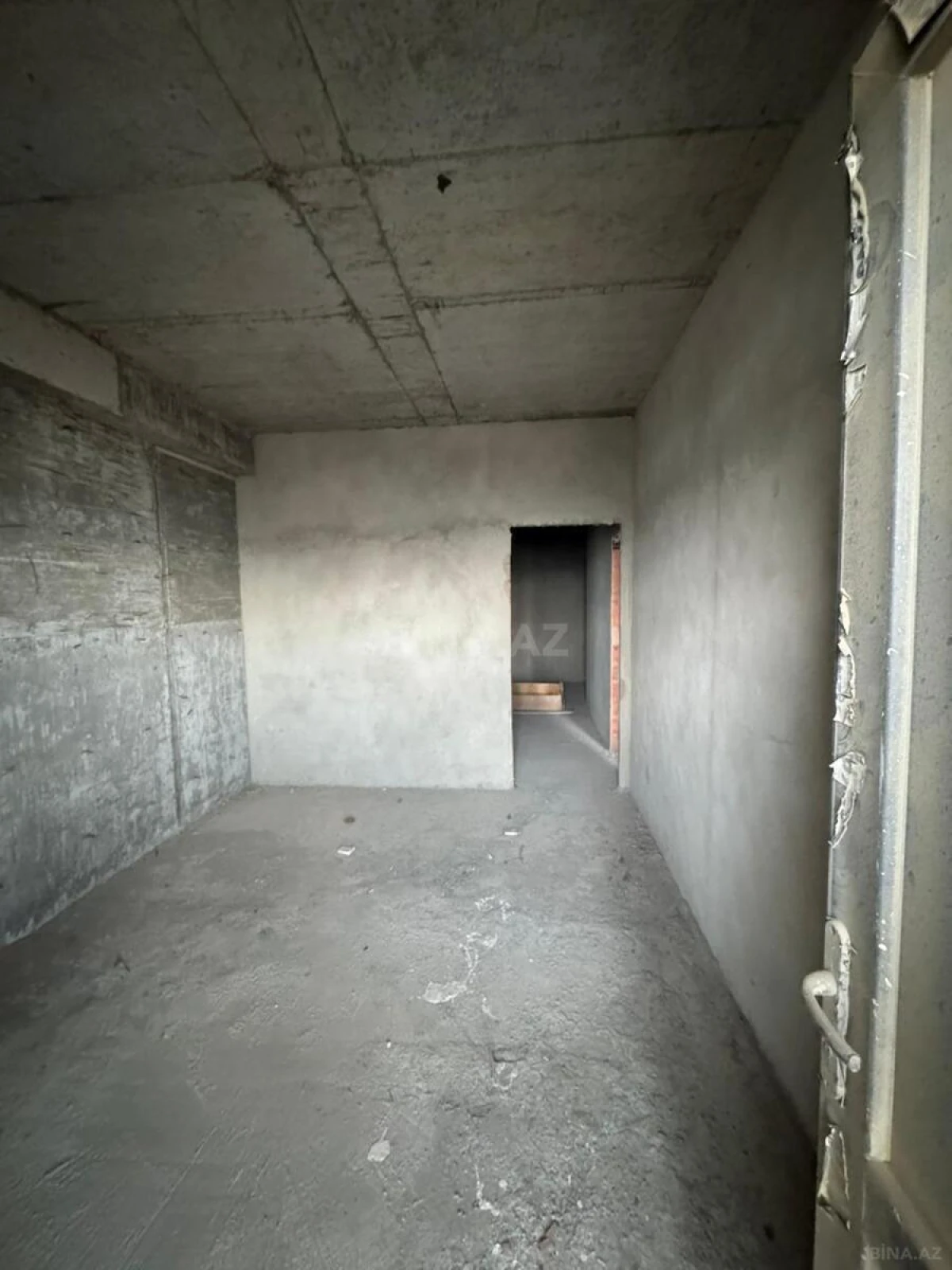 Satılır 3 otaqlı mənzil 159 m²