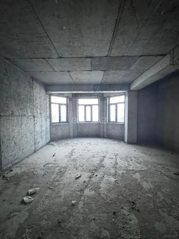 Satılır 3 otaqlı mənzil 159 m²