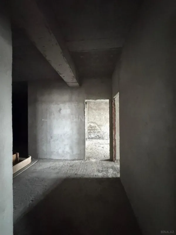 Satılır 3 otaqlı mənzil 159 m²