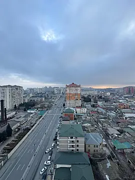 Satılır 3 otaqlı mənzil 159 m²