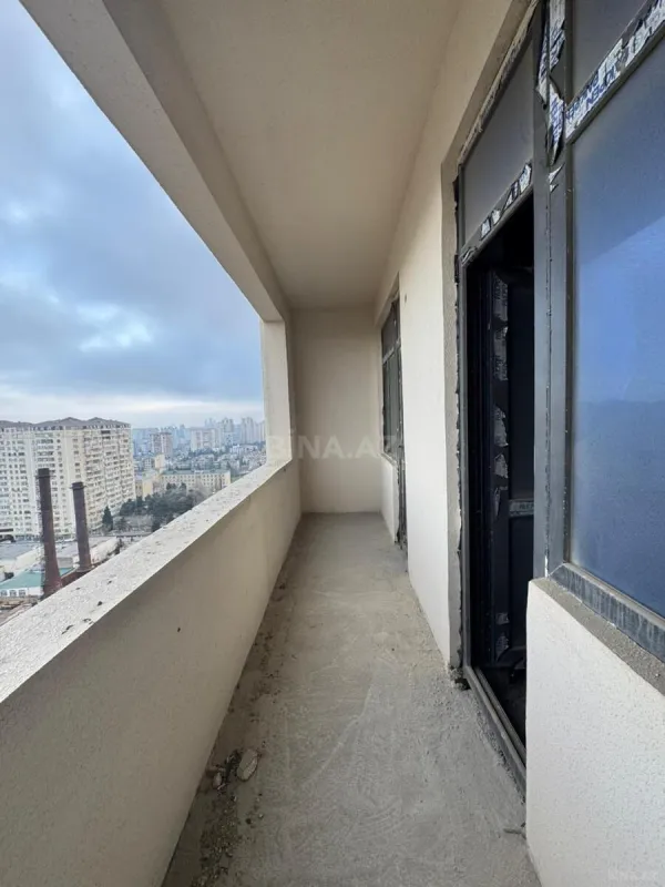 Satılır 3 otaqlı mənzil 159 m²