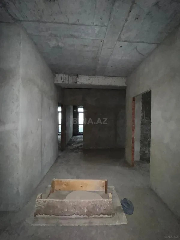 Satılır 3 otaqlı mənzil 159 m²