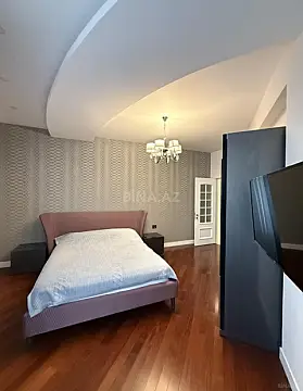 Satılır 3 otaqlı mənzil 143 m²