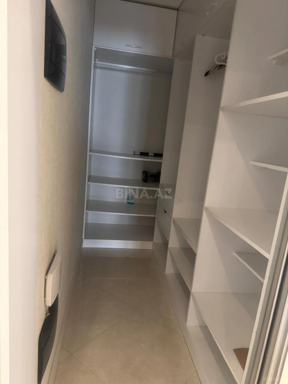 Satılır 3 otaqlı mənzil 143 m²