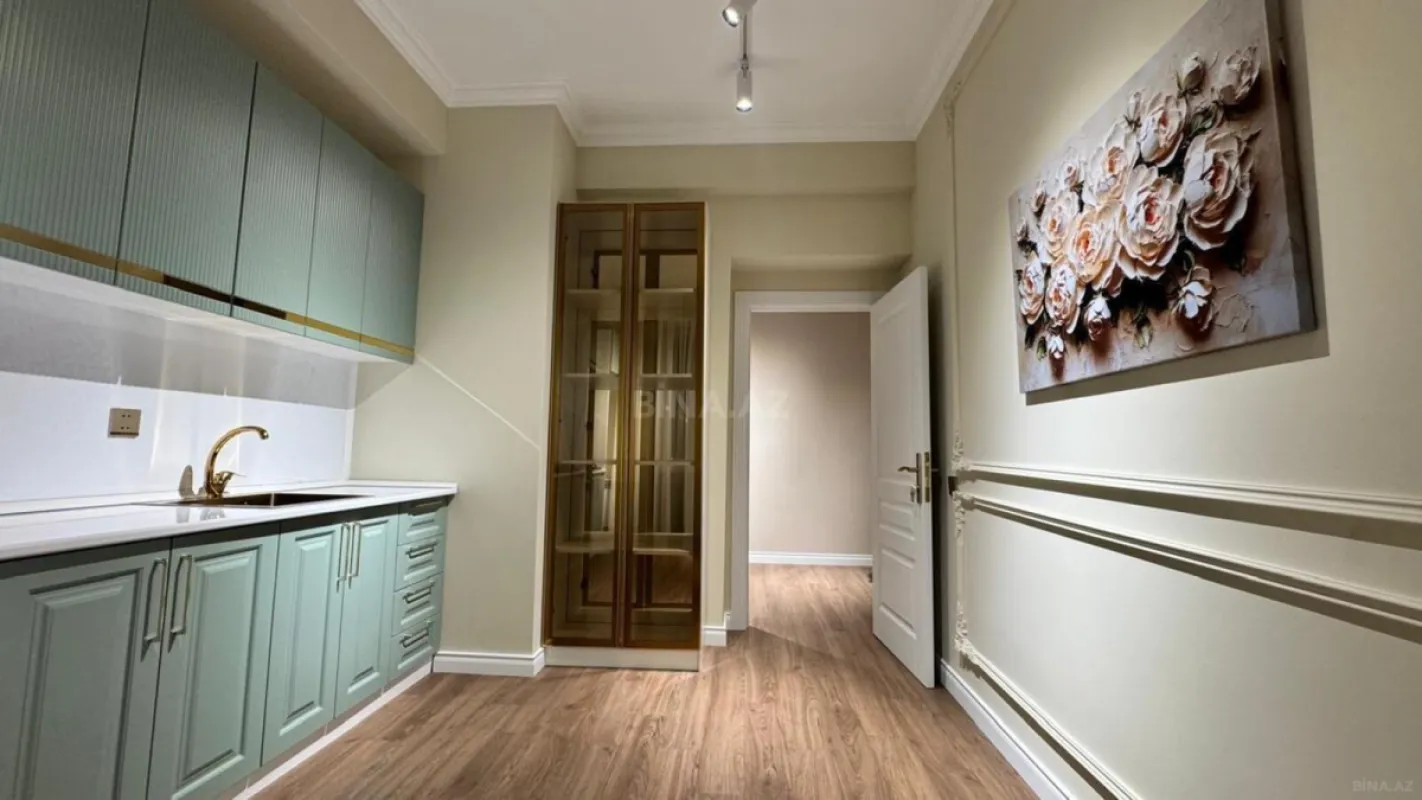 Satılır 2 otaqlı mənzil 77 m²