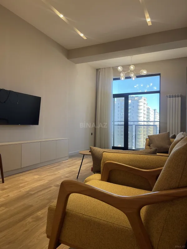 Kirayə verilir 2 otaqlı mənzil 95 m²