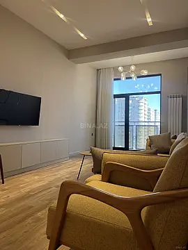 Kirayə verilir 2 otaqlı mənzil 95 m²