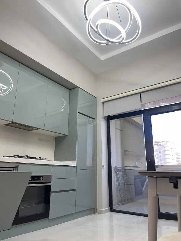 Kirayə verilir 2 otaqlı mənzil 95 m²