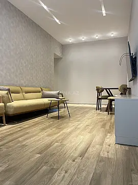 Kirayə verilir 2 otaqlı mənzil 95 m²