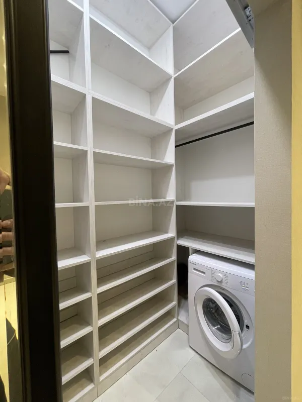 Kirayə verilir 2 otaqlı mənzil 95 m²