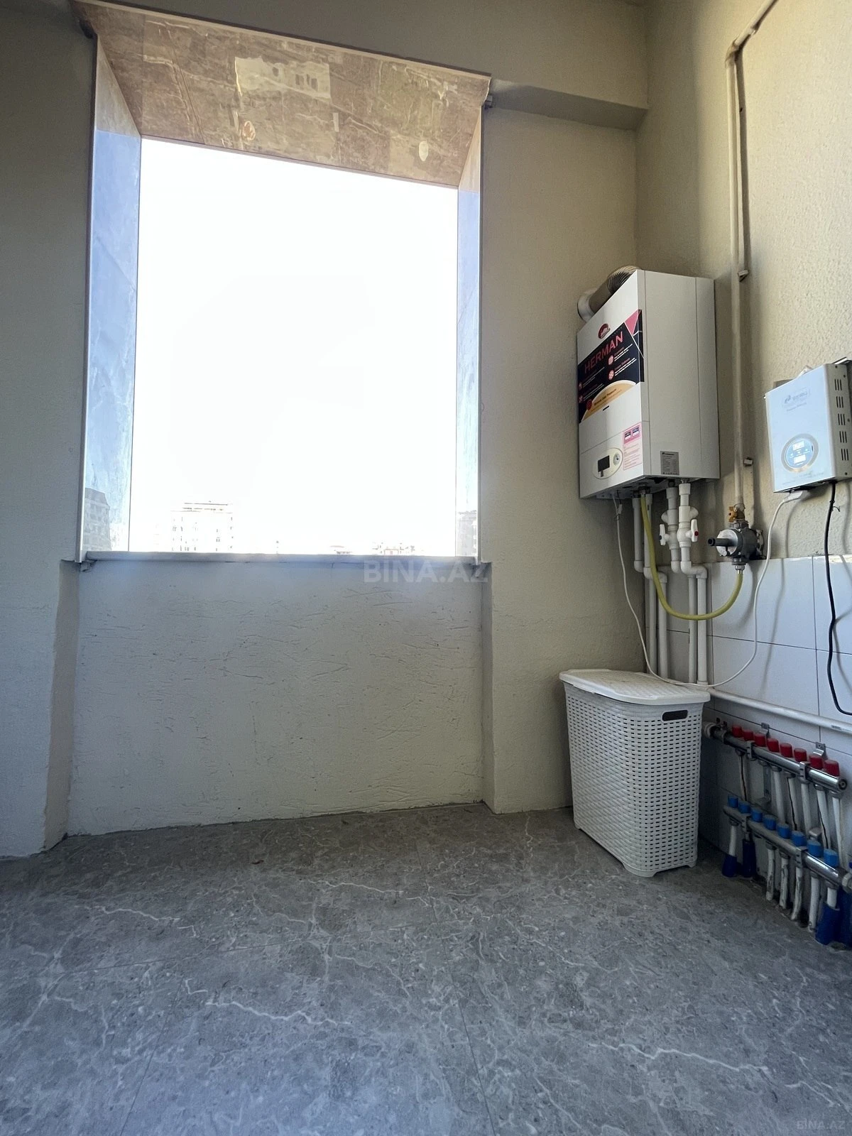 Kirayə verilir 2 otaqlı mənzil 95 m²