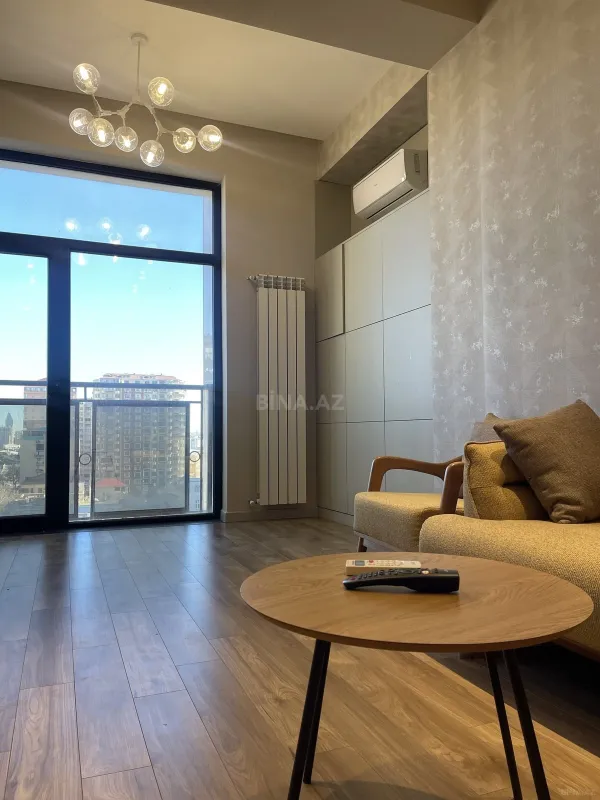 Kirayə verilir 2 otaqlı mənzil 95 m²