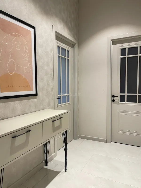 Kirayə verilir 2 otaqlı mənzil 95 m²