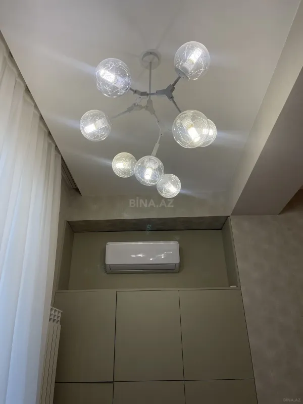 Kirayə verilir 2 otaqlı mənzil 95 m²