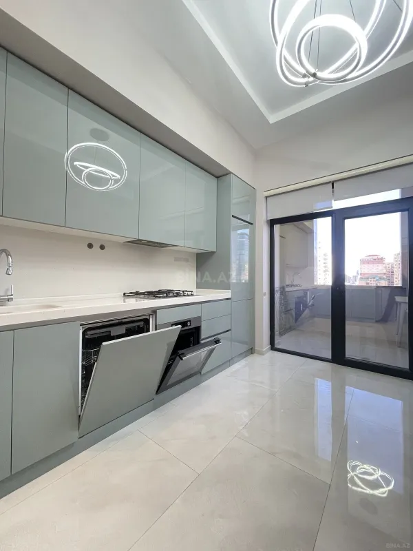 Kirayə verilir 2 otaqlı mənzil 95 m²