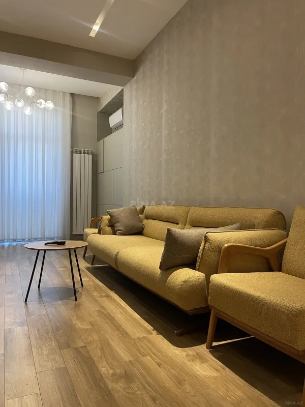 Kirayə verilir 2 otaqlı mənzil 95 m²