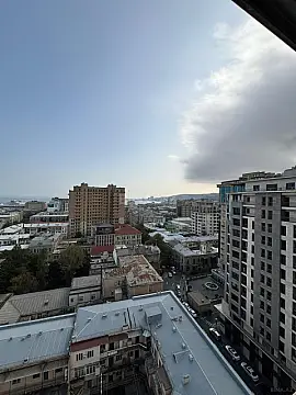 Satılır 4 otaqlı mənzil 240 m²