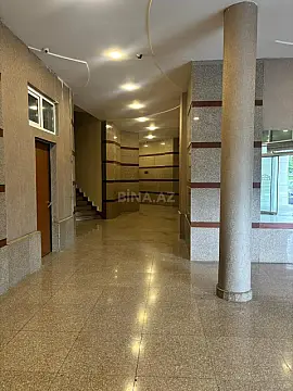 Satılır 4 otaqlı mənzil 240 m²