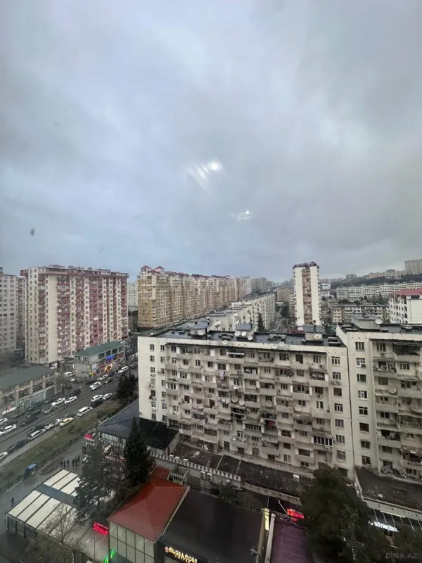 Satılır 2 otaqlı mənzil 77 m²