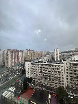 Satılır 2 otaqlı mənzil 77 m²